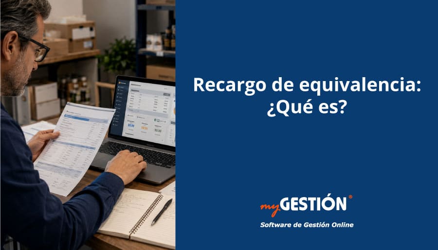 Comerciante revisando una factura con recargo de equivalencia